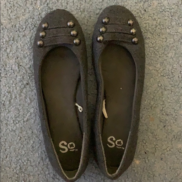 Grey wool flats